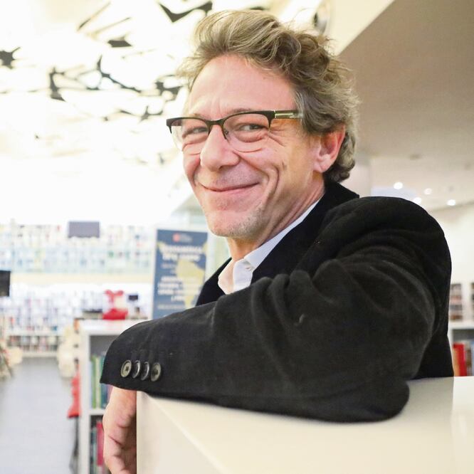 El escritor define la obra como un western y una historia rulfiana. Foto: ARIEL OJEDA. EL UNIVERSAL