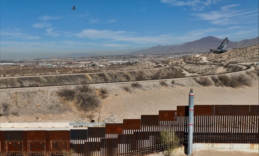 Imagen tomada con un dron el 4 de febrero de 2025 de una parte del muro fronterizo entre México y Estados Unidos, en Ciudad Juárez. Foto: Xinhua