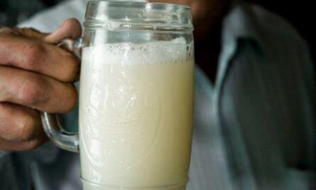 Échate un pulque curado en la Feria de las Pulquerías de la CDMX