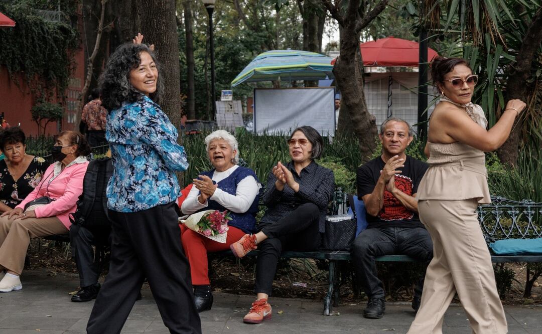 Iztapalapa celebra a las mamás con danzón; el baile será gratuito en la Macroplaza hoy, 11 de mayo. Foto: Yaretzy M. Osnaya