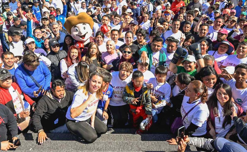 La gobernadora Delfina Gómez encabeza clase de boxeo masiva en el Edomex. 06/04/2025 / Foto: Especial