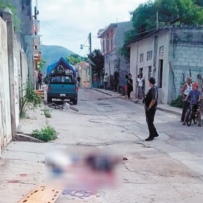 Atentado. El extitular de Seguridad Pública de Huamuxtitlán fue atacado ayer en el barrio del Rosario. ESPECIAL