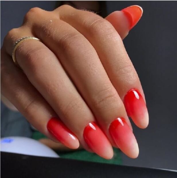 Alerta tendencia: la manicura con efecto degradado para este verano