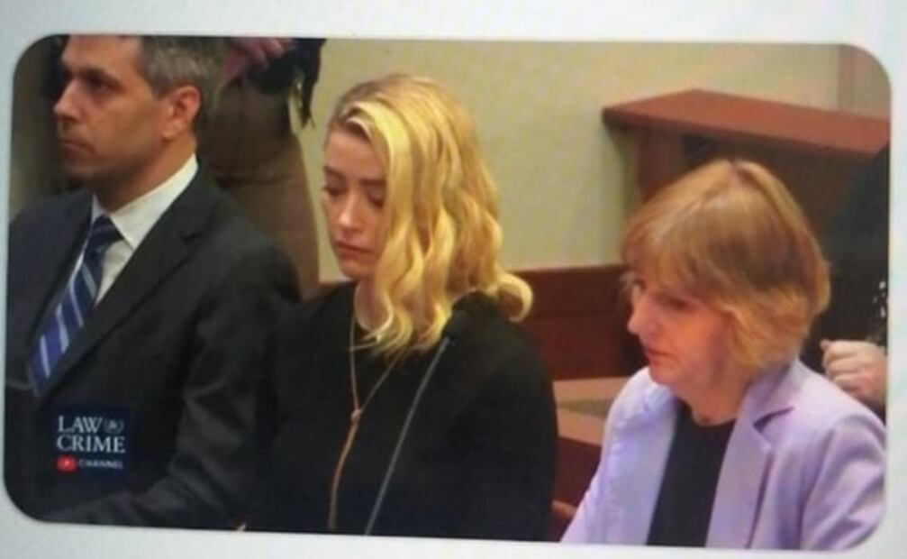 Jurado falla a favor de Johnny Depp en demanda por difamación contra Amber Heard