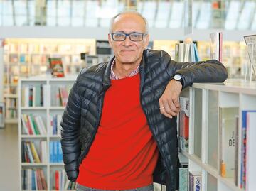Francisco Hinojosa es fiel a los absurdos