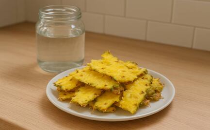 Qué beneficios tiene tomar agua de cáscara de piña