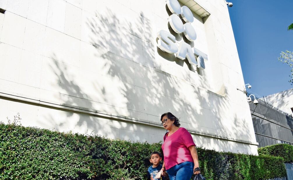 El SAT ha comenzado a poner empresas en lista negra por evasión de impuestos. Foto: Archivo EL UNIVERSAL