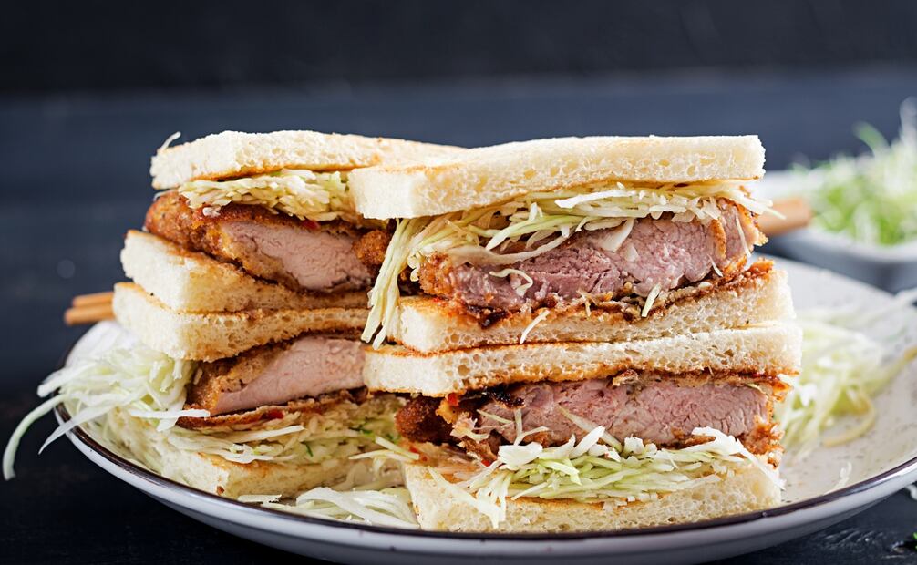 Los sandos se distinguen por su pan suave y de sabor ligeramente dulce. Foto: Freepik