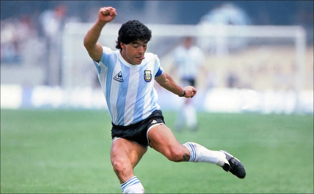 Diego Armando Maradona, durante un partido con la Albiceleste. FOTO: Especial