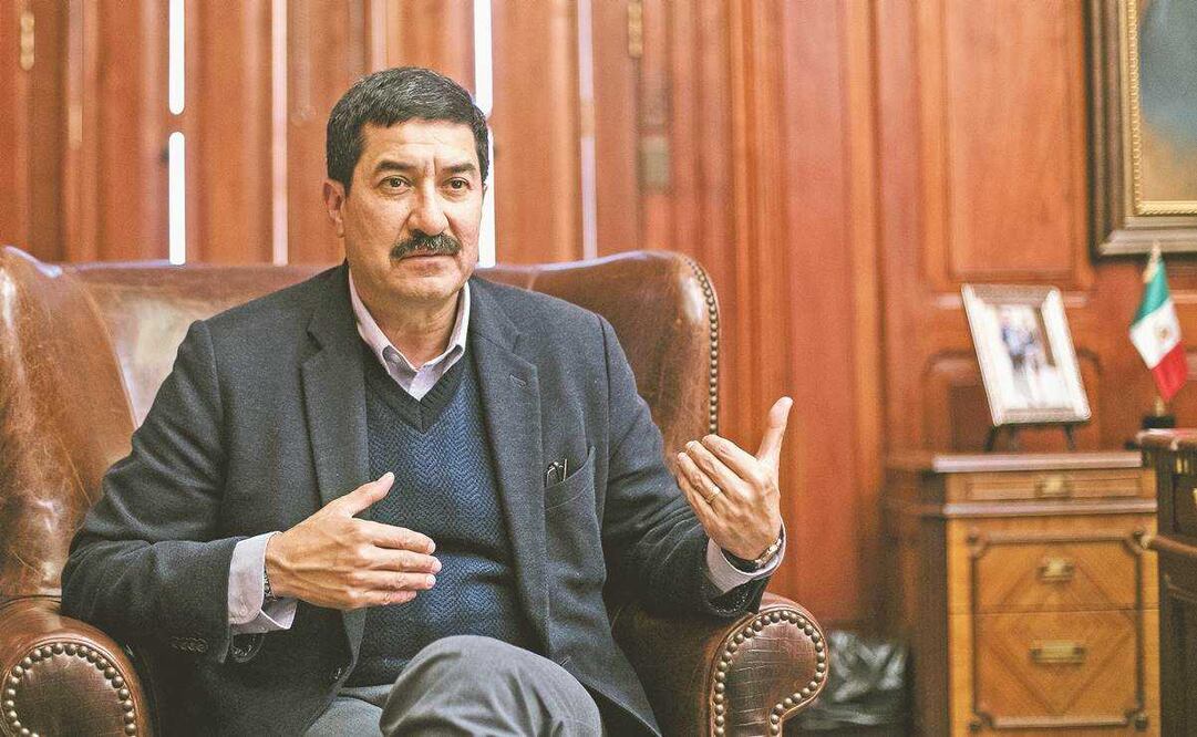 Javier Corral apoya reforma electoral de AMLO