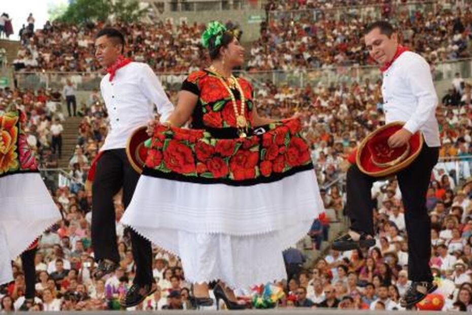 La Guelaguetza se viste de luto por sismos