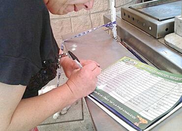 Con firmas exigen la ampliación de la Línea A