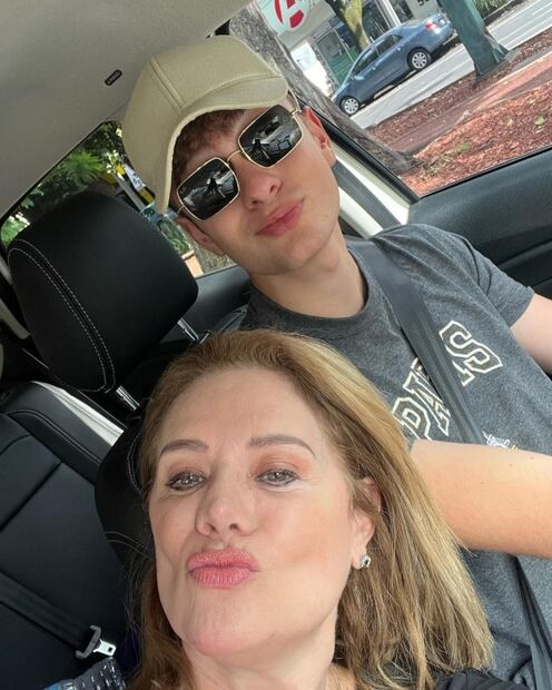 Erika Buenfil, Sherlyn y otras famosas que criaron solas a sus hijos