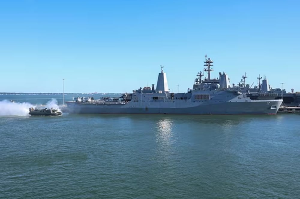 El buque Iwo Jima que encabeza a los buques anfibios de EU en el Caribe. FOTO: EJÉRCITO DE EU