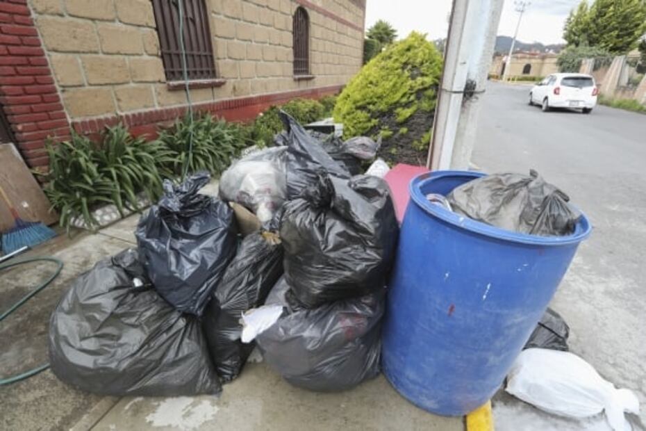Vecinos denuncian problemas de recolección de basura en Toluca