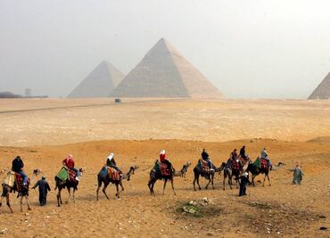 Egipto: detenidos por vender piedras de las pirámides