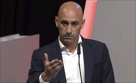 Luis Rubiales es inhabilitado tres años por beso sin consentimiento a Jenni Hermoso