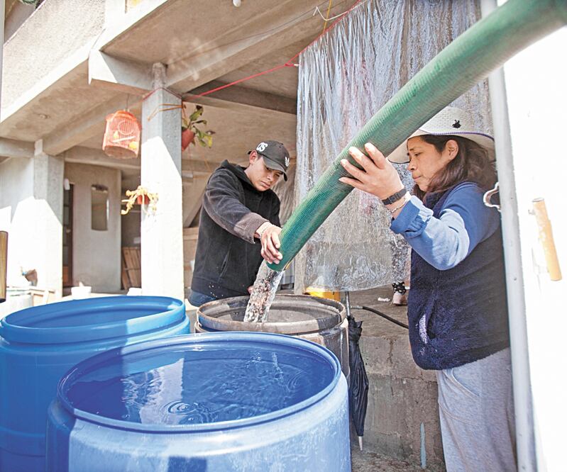 El gobierno municipal surte el agua con pipas. Foto: ARCHIVO EL UNIVERSAL