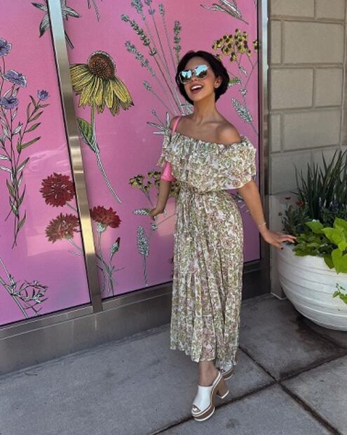 Los 5 mejores looks de Ángela Aguilar para brillar en verano