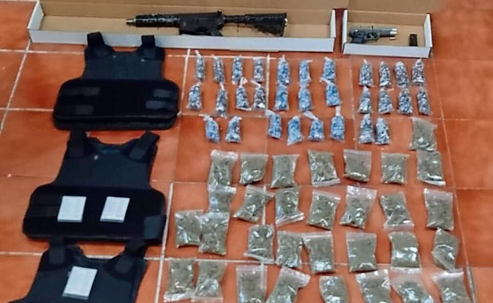 Durante la detención de Benjamín Nieto se decomisó drogas y armas. Foto: Especial