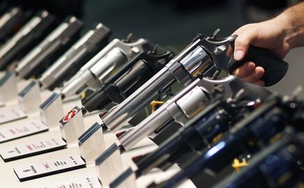 México suma a dos países y a fiscales de distrito de EU en su demanda contra armerías