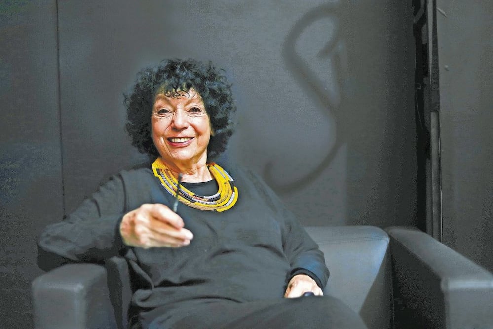 Luisa Valenzuela recibió el Premio Carlos Fuentes por su trayectoria literaria. Archivo: El Universal