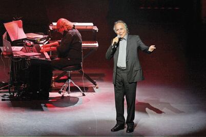 Serrat pide por los niños