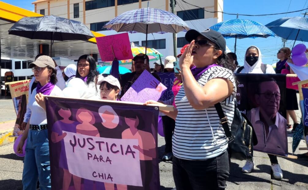 Mujeres exigen la destitución de Claudia Guadalupe Torres Maldonado, que se desempeña como subdirectora de violencia de género (08/03/2025). Foto: Especial