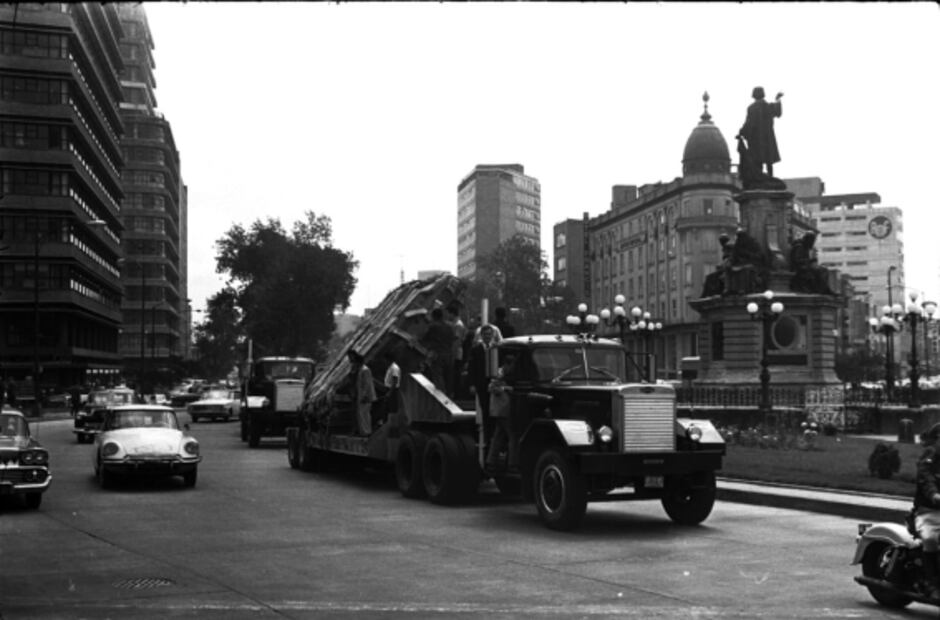 Del Centro histórico a Chapultepec: así se vivió el traslado del Calendario Azteca en 1964