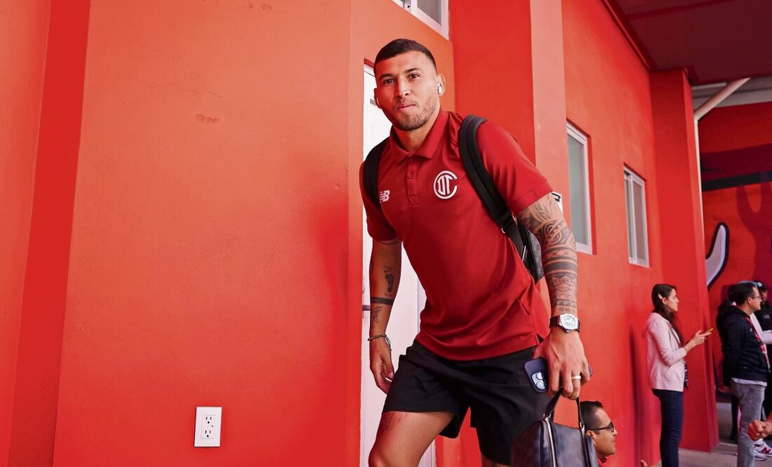 Toluca desconoce si Juan Escobar podrá ser registrado