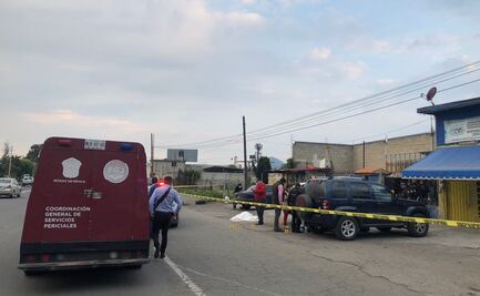 Matan a madre e hija a balazos en carretera Toluca - Palmillas