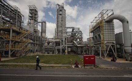 Petróleo mexicano reporta el segundo precio más bajo en su historia: un peso por litro