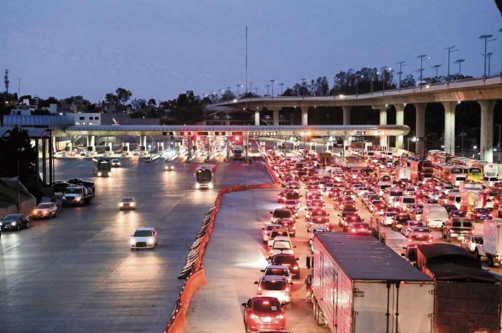 Aunque se mantuvo la Fase 1, ayer las restricciones de circulación aplicaron de 9:00 a 18:00 horas para que vacacionistas pudieran transitar sin ser multados. / VALENTE ROSAS. EL UNIVERSAL