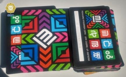 Detienen a hombre por vender tarjetas de movilidad en Metrobús Félix Cuevas