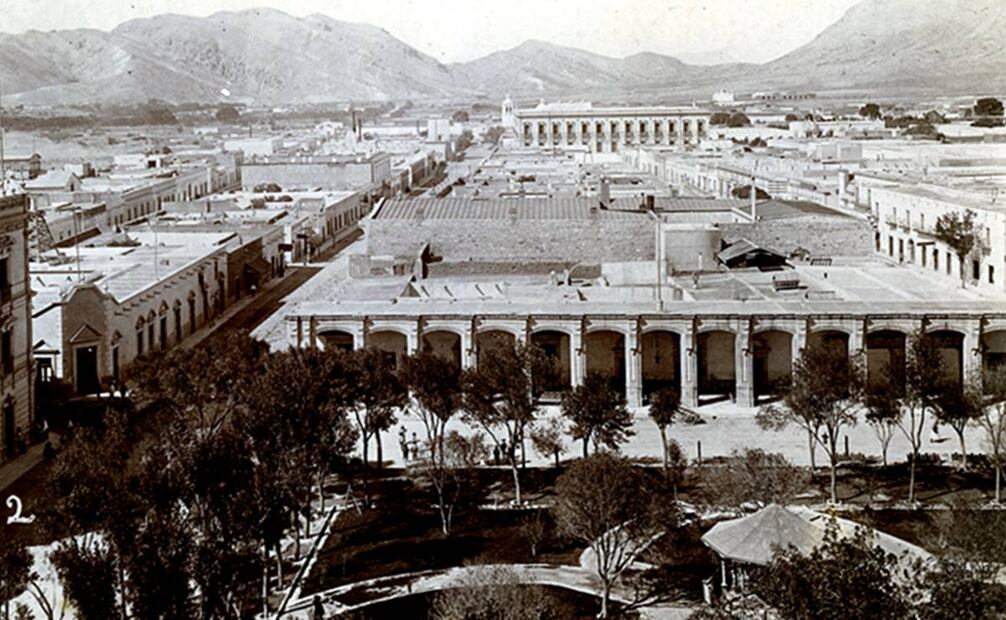A diferencia de la ciudad de Durango, a donde llegó en calidad de preso, Chihuahua fue la primera oportunidad de viajar en relativa libertad para Pancho Villa. Foto: Wikimedia Commons/DeGolyer Library SMU.