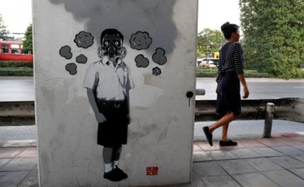 Artista callejero critica abusos de poder en Tailandia