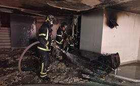 Incendio consume bodega en inmueble deshabitado de Polanco; bomberos sofocan el fuego