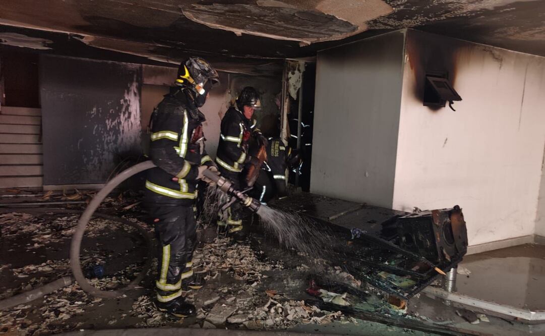 Incendio consume bodega en inmueble deshabitado de Polanco. Foto: Especial