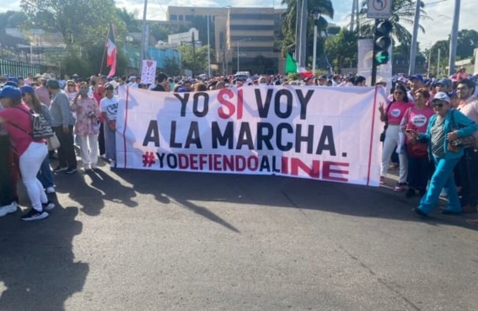 Así fue, minuto a minuto, la Marcha en defensa del INE 