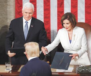 Trump exhibe sus logros... y desdeña a Pelosi