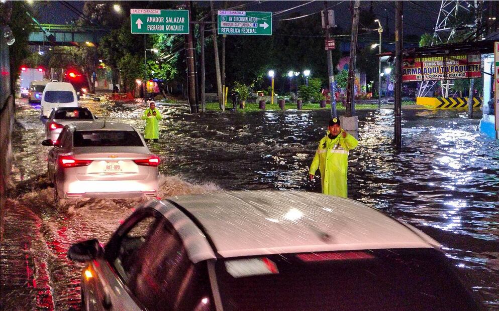 Usuarios de la Línea A del Metro padecieron el cierre de cuatro estaciones a causa de las lluvias. Foto: Luis Camacho/EL UNIVERSAL