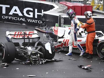 El monoplaza de Mick Schumacher quedó destrozado en el GP de Mónaco; el piloto está a salvo