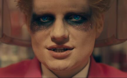 Ed Sheeran reaparece como vampiro en su nueva canción "Bad Habits"