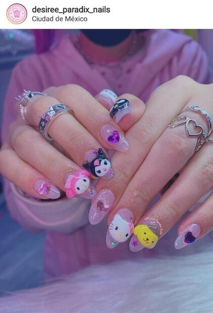 Belinda nos enamoró al lucir unas uñas con diseño kawaii