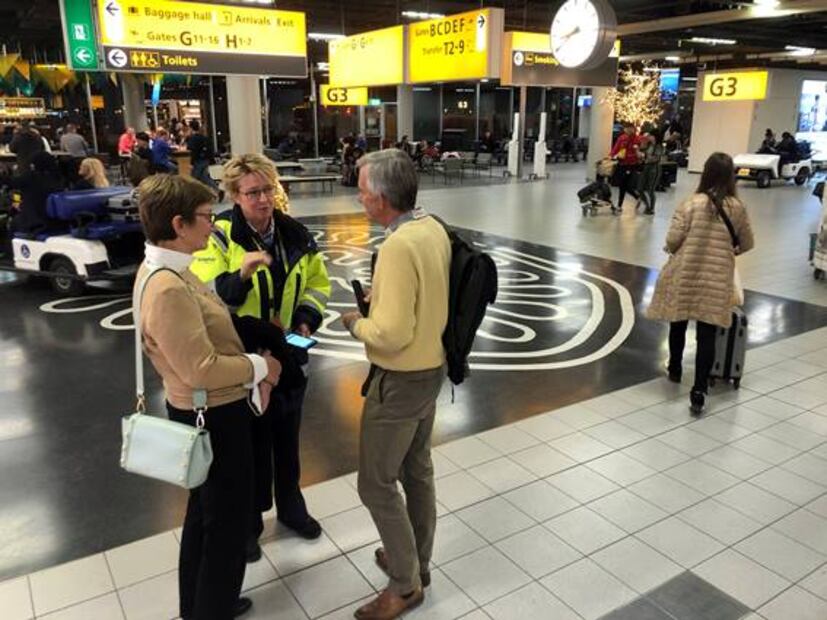 “Yihadistas con cuchillos”; tuiteros falsos crearon el caos en avión en Ámsterdam