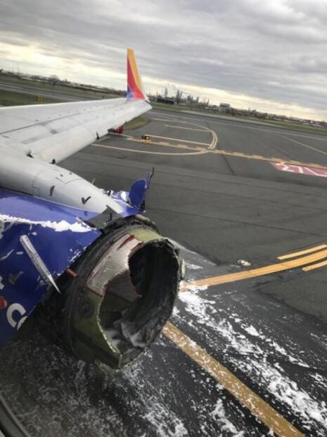 Videos revelan terror en vuelo de Southwest Airlines tras explosión de motor