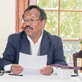 Perredistas dejan al sol azteca en desbandada