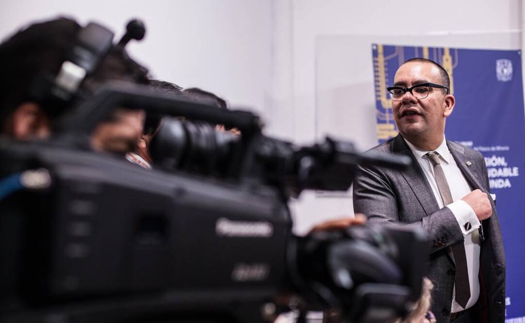 A la canción "Caray" Juanga le agregó un alegre estribillo: "Qué bueno, qué bueno, lero, lero, eso le pasa por andar..." Eso le cae como anillo al dedo a Nicolás Alvarado, quien acaba de renunciar a TVUNAM. FOTO: Germán Espinosa/EL UNIVERSAL.