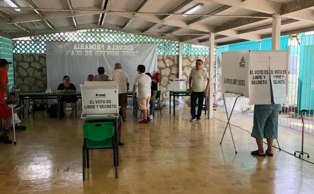 Un grupo de ciudadanos de Yucatán calificó como "Domingo negro" (01/06/2025). Foto: Especial