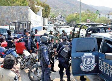 Mexico disarms local police in Zihuatanejo, Guerrero